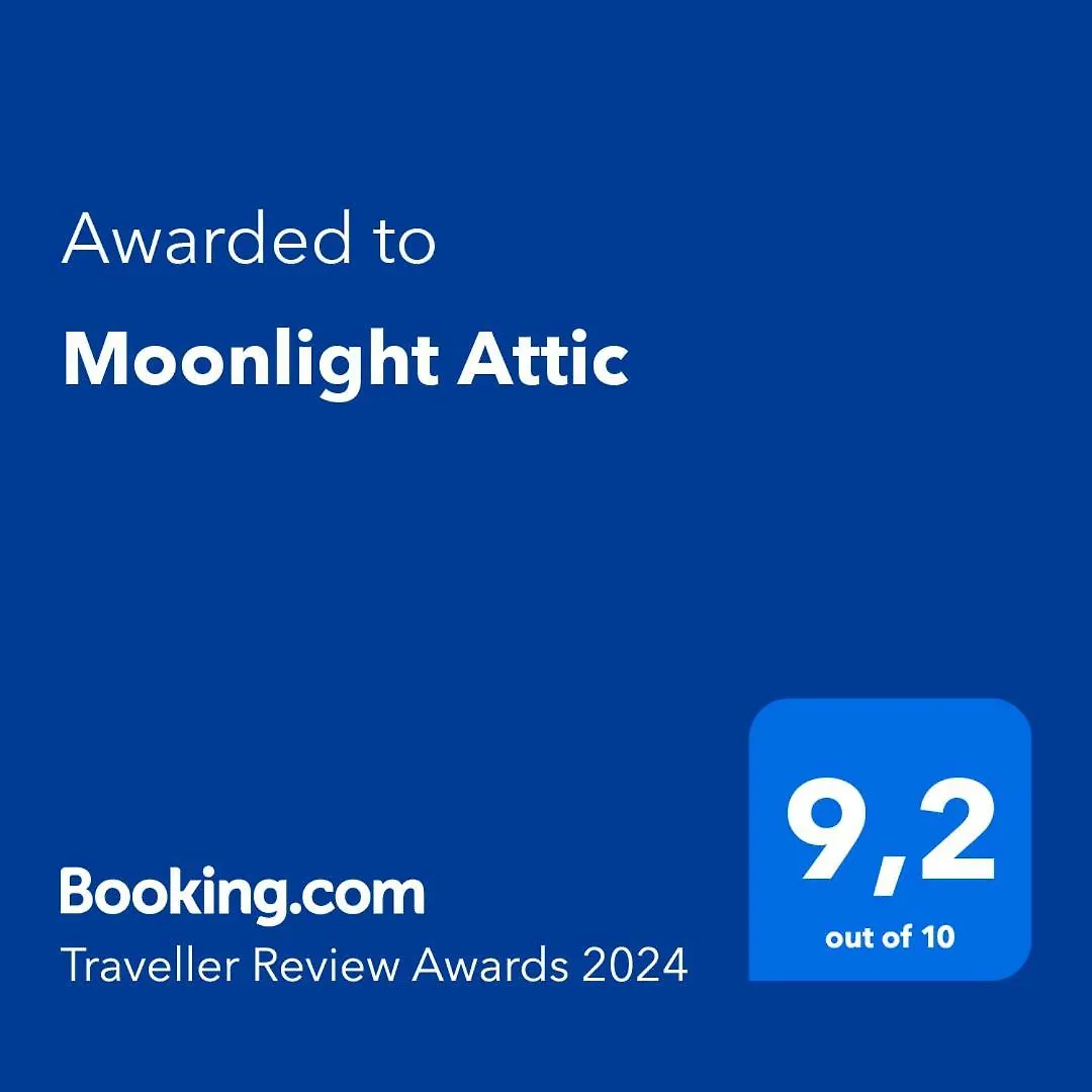 Moonlight Attic Apartment Venice