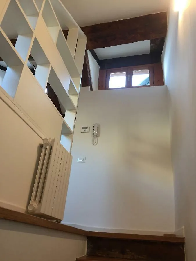 Moonlight Attic Apartment Venice